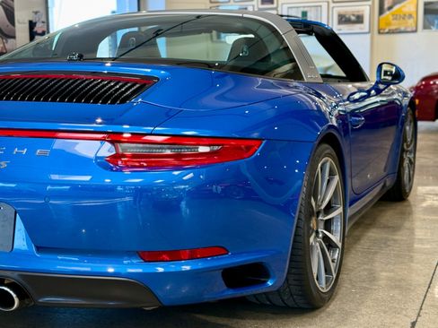 Used 2017 Porsche 911 Targa 4S image 32