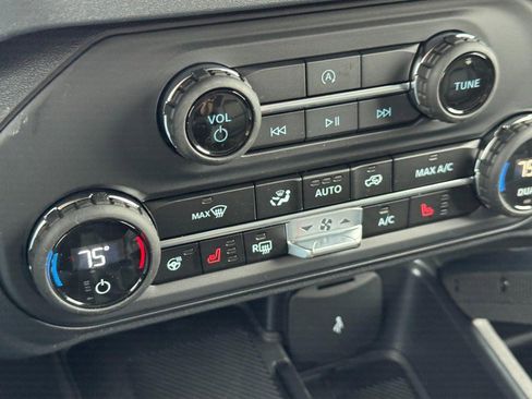 New 2025 Ford Bronco Badlands w/ Sasquatch Package image 16