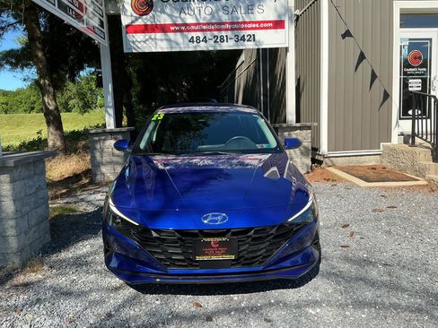 Used 2023 Hyundai Elantra SEL w/ Convenience Package FWD image 8