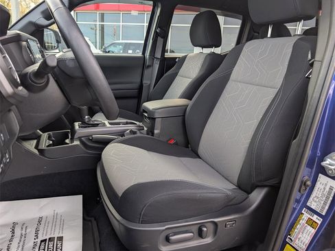 Used 2023 Toyota Tacoma TRD Off-Road image 11