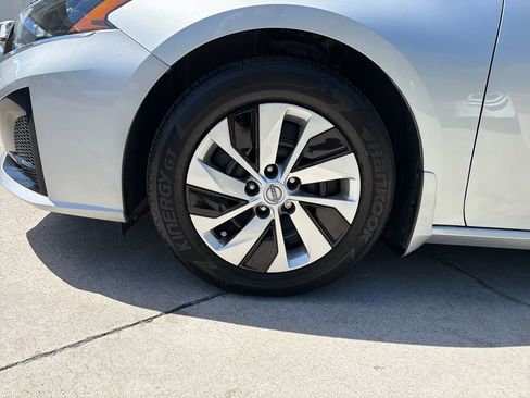 Used 2023 Nissan Altima 2.5 S FWD image 10