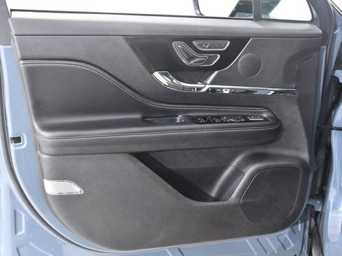 Used 2023 Lincoln Corsair AWD w/ Equipment Group 101A image 23