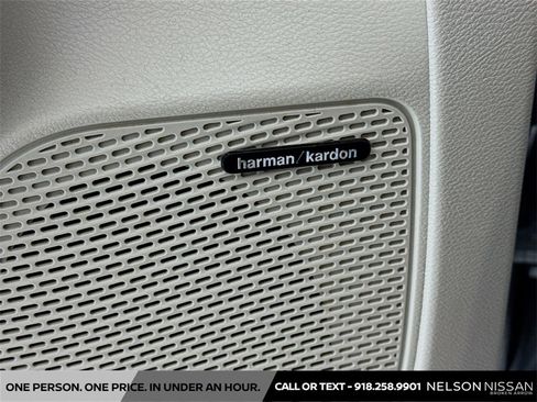 Used 2021 Chrysler Pacifica Limited w/ Premium & Safety Sphere Group image 19