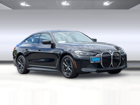 Used 2023 BMW i4 eDrive35 RWD image 7