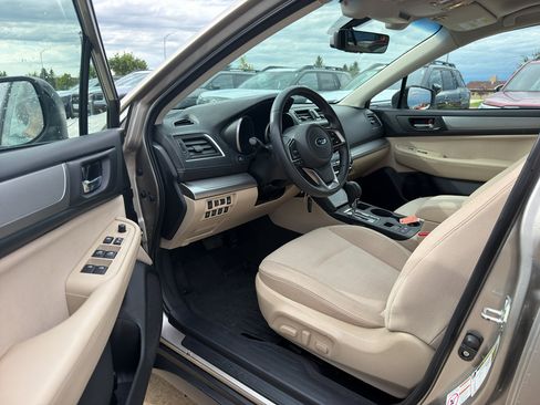 Used 2019 Subaru Outback 2.5i Premium AWD/4WD image 11