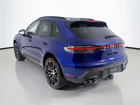 New 2026 Porsche Macan image 3