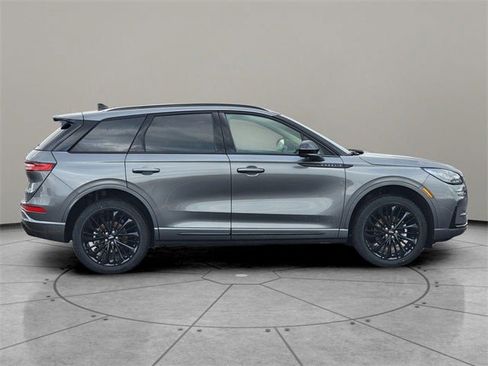 New 2026 Lincoln Corsair Premiere image 13