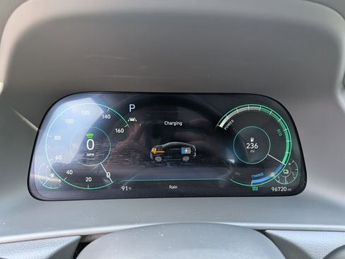 Used 2023 Hyundai Sonata Limited w/ Cargo Package FWD image 26