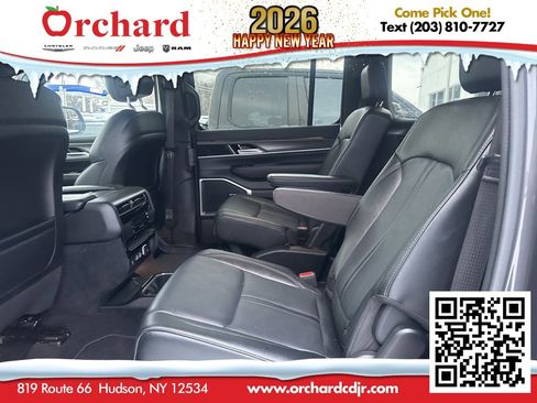 Used 2024 Jeep Wagoneer Series II image 21