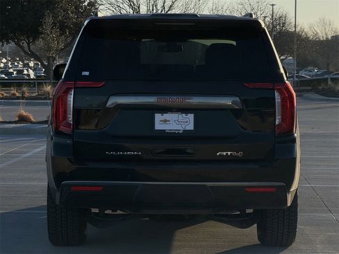 Used 2021 GMC Yukon AT4 w/ AT4 Premium Package image 5