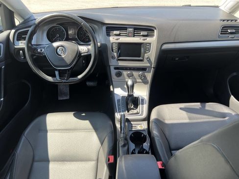 Used 2015 Volkswagen Golf SE image 14