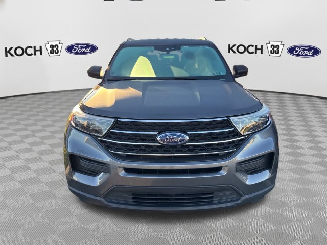 Used 2021 Ford Explorer XLT AWD/4WD image 2