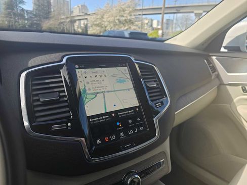 Used 2025 Volvo XC90 T8 Plus w/ Protection Package Premier image 28