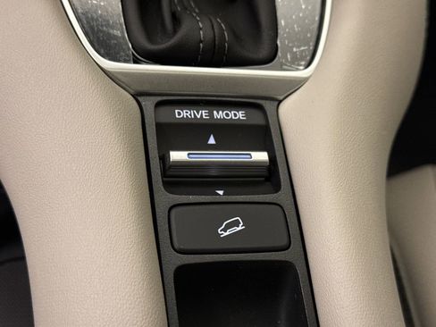 New 2026 Honda HR-V EX-L image 29