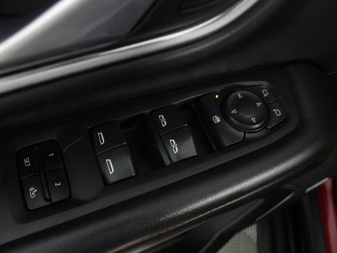 Used 2023 Chevrolet Suburban RST AWD/4WD image 15