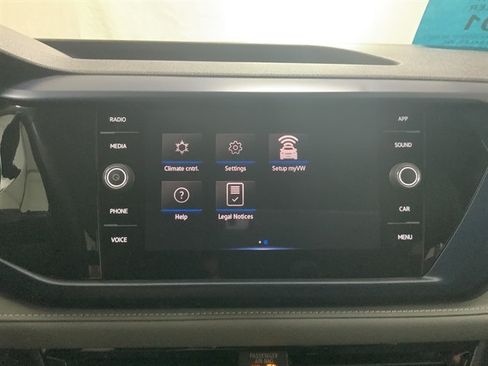 Used 2024 Volkswagen Taos SE FWD image 28