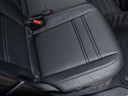 New 2026 Porsche Cayenne Coupe image 41