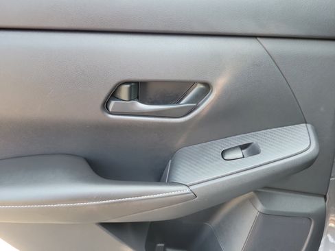 Used 2025 Nissan Sentra SV w/ All-Weather Package FWD image 12