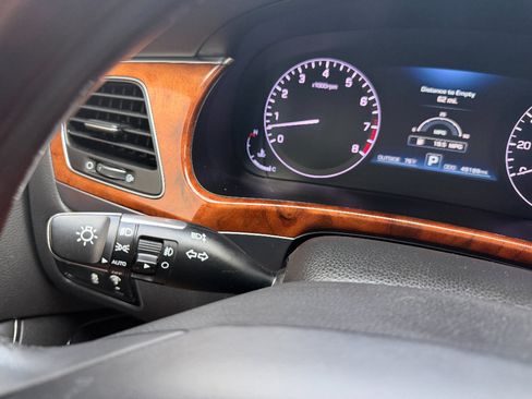 Used 2014 Hyundai Equus Signature RWD image 45