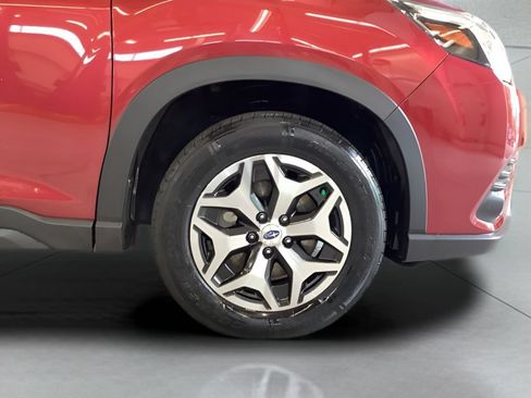 Certified 2023 Subaru Forester Premium AWD/4WD image 26