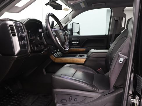 Used 2017 Chevrolet Silverado 3500 LTZ w/ Duramax Plus Package AWD/4WD image 8