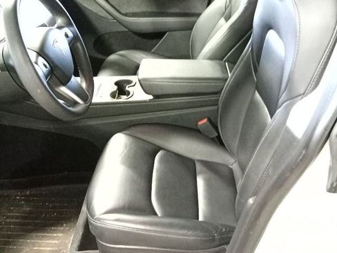 Used 2023 Tesla Model Y Long Range AWD/4WD image 9