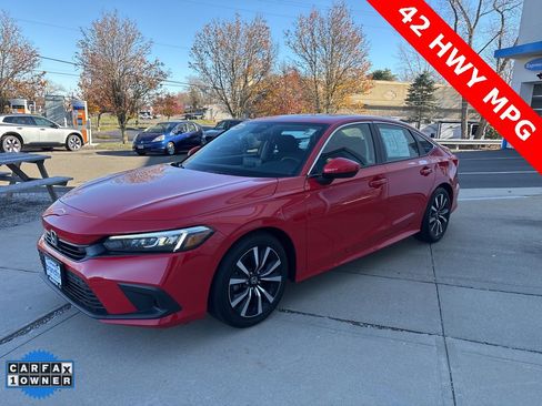 Used 2023 Honda Civic EX image 3