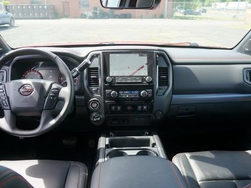 Used 2024 Nissan Titan PRO-4X w/ Pro-4x Convenience Package AWD/4WD image 12