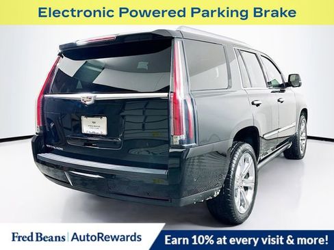 Used 2019 Cadillac Escalade Platinum image 7