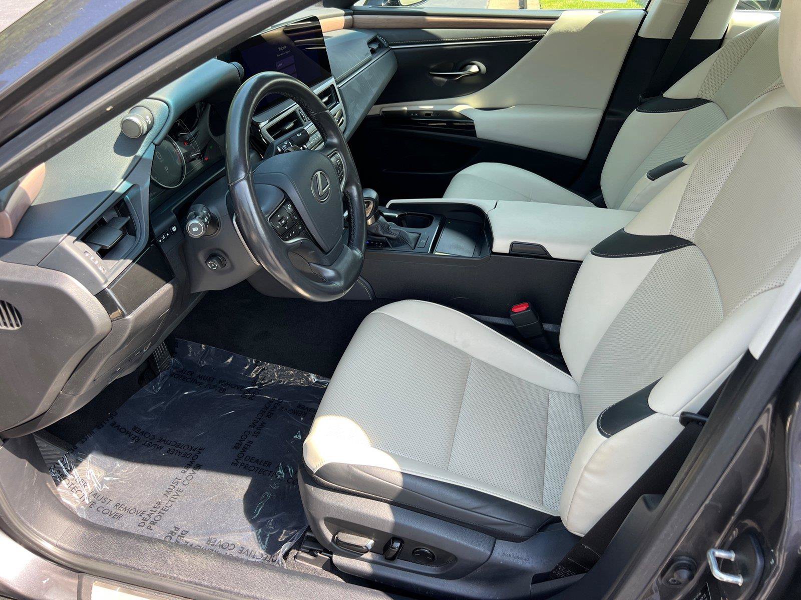 Certified 2025 Lexus ES 350 w/ Premium Package FWD image 9