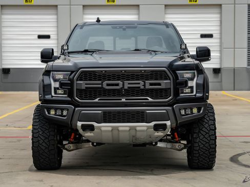 Used 2019 Ford F150 Raptor w/ Equipment Group 802A Luxury AWD/4WD image 28