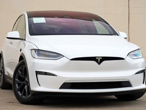 Used 2022 Tesla Model X AWD/4WD image 4