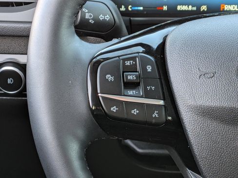 Used 2023 Ford Escape Platinum image 32