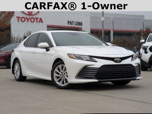 Used 2024 Toyota Camry LE image 2