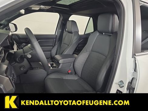 Used 2026 Toyota 4Runner TRD Off-Road Premium AWD/4WD image 18