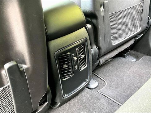 Used 2021 Jeep Grand Cherokee Laredo AWD/4WD image 41