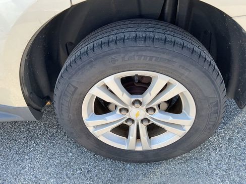 Used 2015 Chevrolet Equinox LT w/ Driver Convenience Package image 6