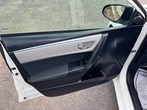 Used 2014 Toyota Corolla LE Premium image 18