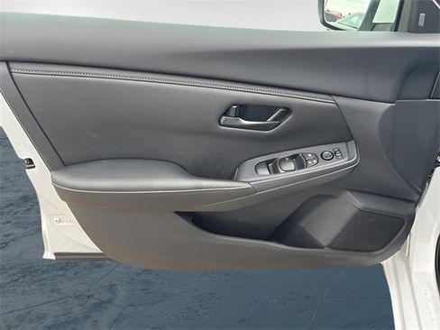 Used 2025 Nissan Sentra S image 19