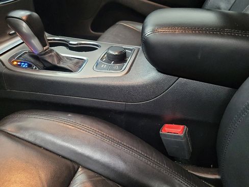 Used 2019 Jeep Grand Cherokee Limited AWD/4WD image 26