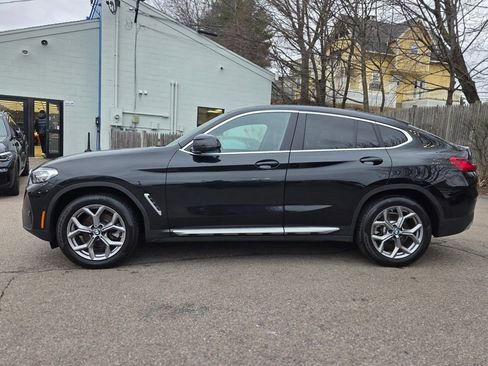 Used 2025 BMW X4 xDrive30i image 3