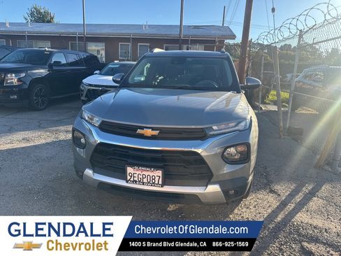 Used 2023 Chevrolet TrailBlazer LT image 2