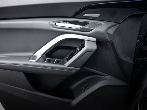 New 2025 Audi Q5 Prestige image 14