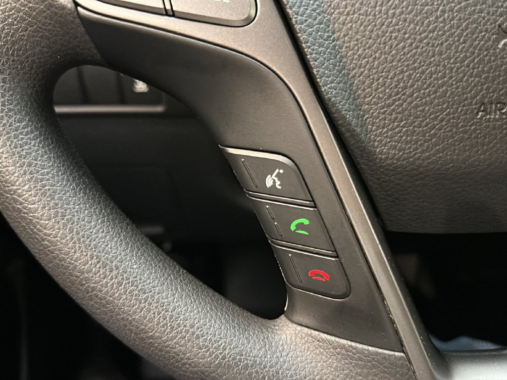 Used 2017 Hyundai Santa Fe SE AWD/4WD image 23
