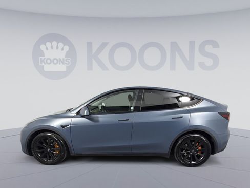 Used 2020 Tesla Model Y Long Range image 2