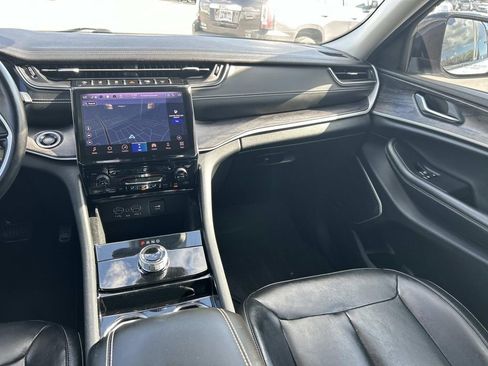 Used 2022 Jeep Grand Cherokee L Limited image 19