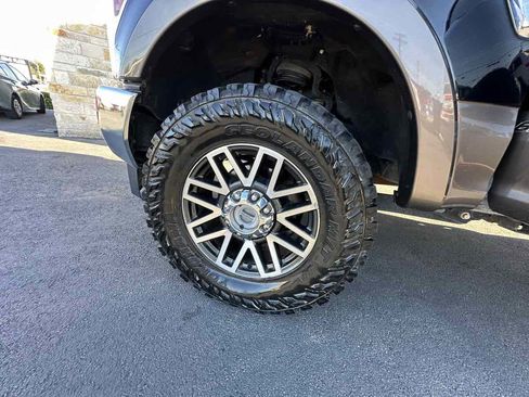 Used 2019 Ford F250 Lariat w/ Lariat Ultimate Package image 10