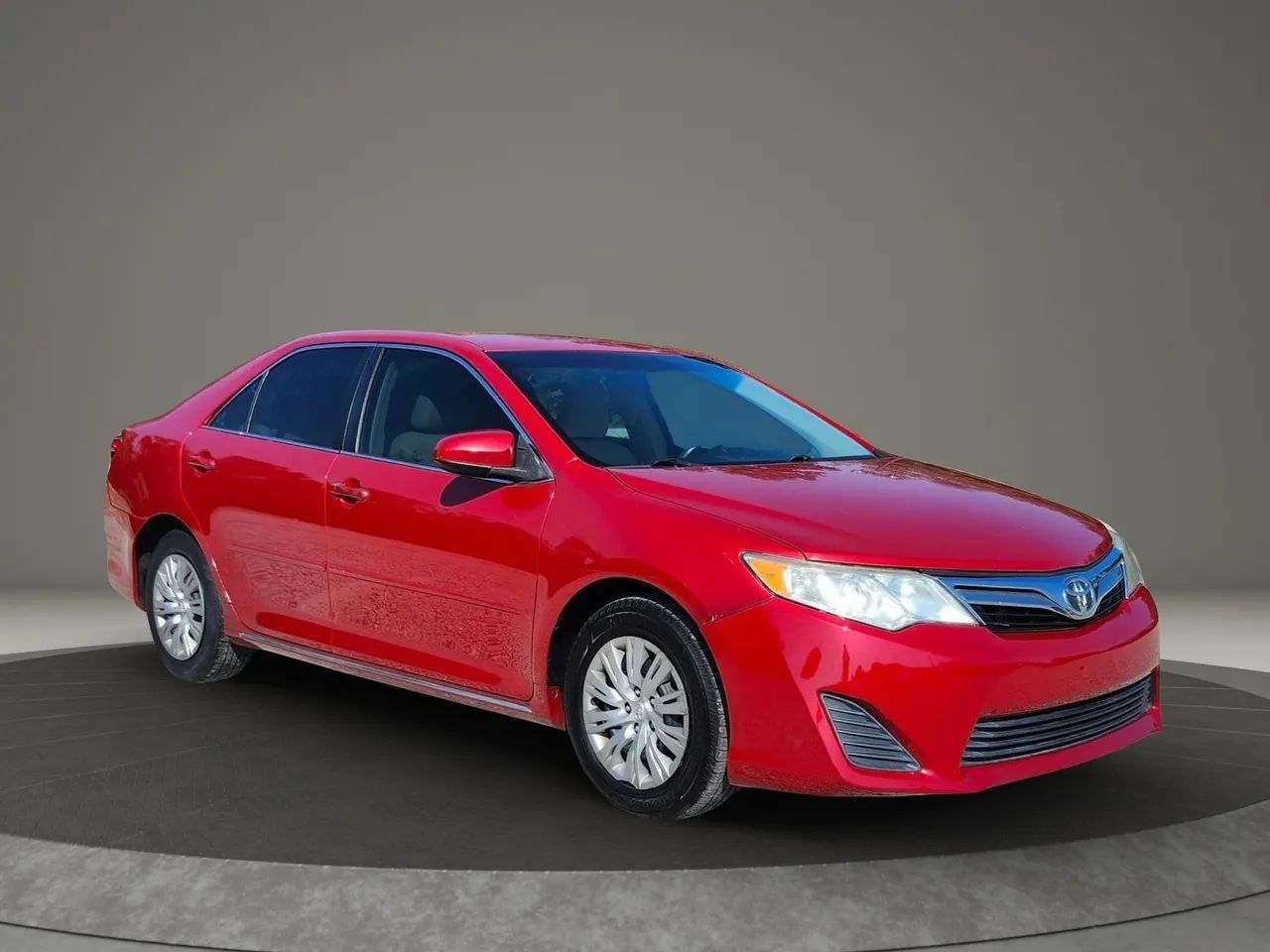 Used 2014 Toyota Camry LE FWD image 7