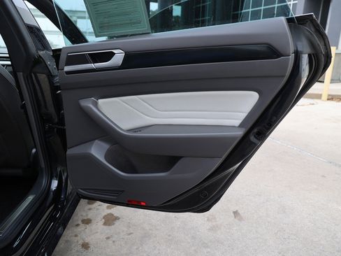 Used 2023 Volkswagen Arteon SEL w/ Arteon MDO Package image 29