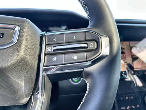 New 2026 GMC Acadia Denali w/ Super Cruise Package image 32